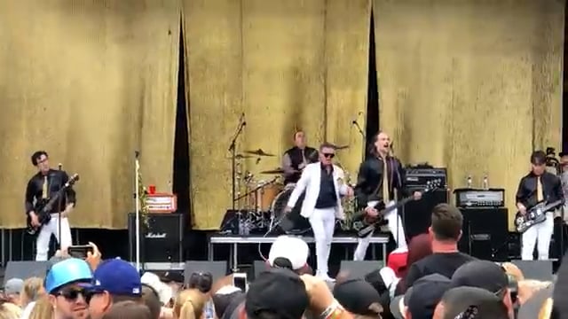 Me_First_and_the_Gimme_Gimmes (1)
