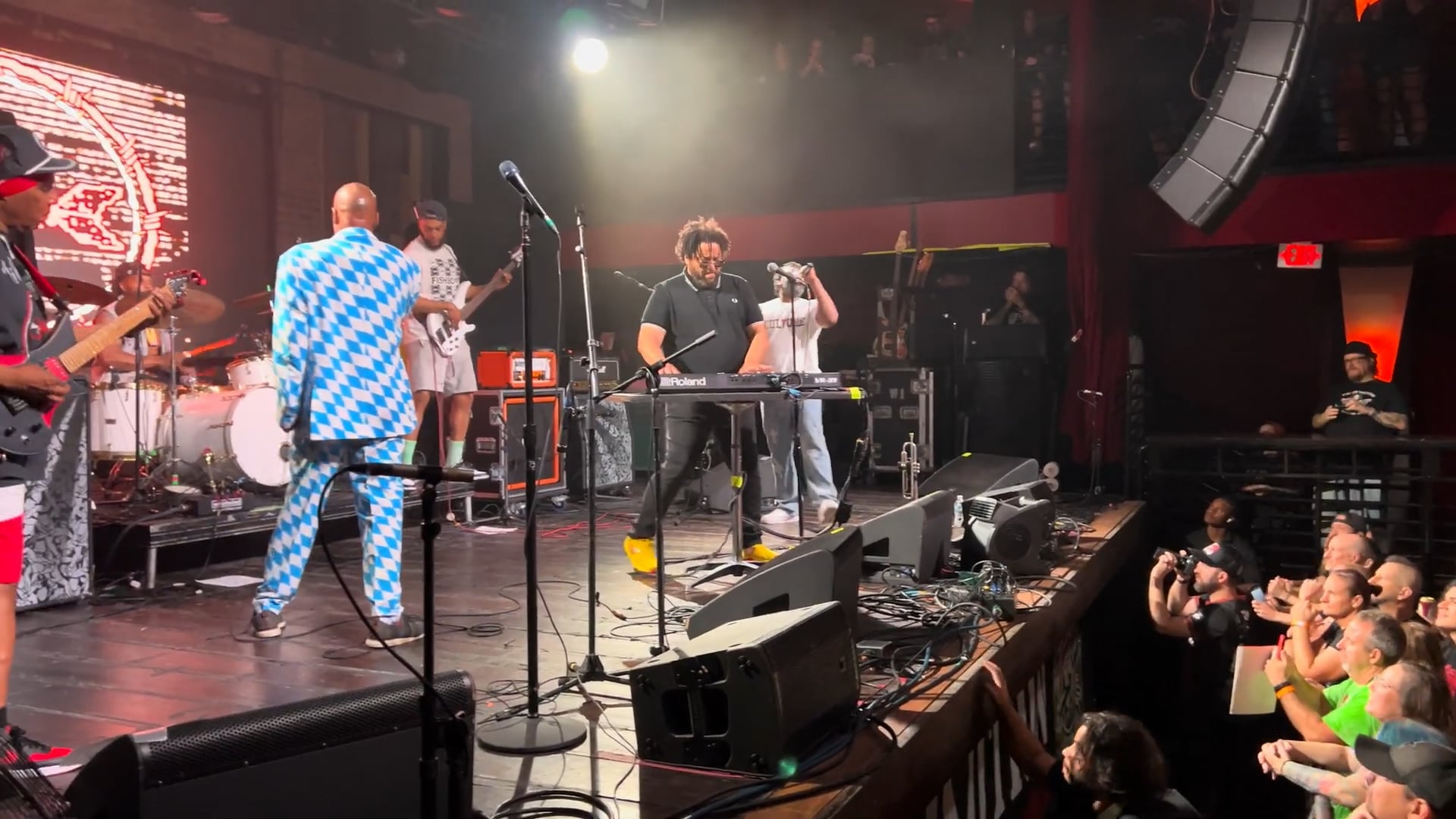 Fishbone-Revolution-2025-5
