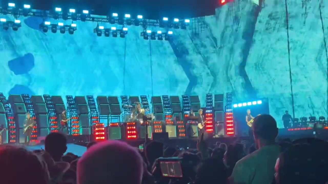 Green-Day-Basket-Case-Coachella-2025-8
