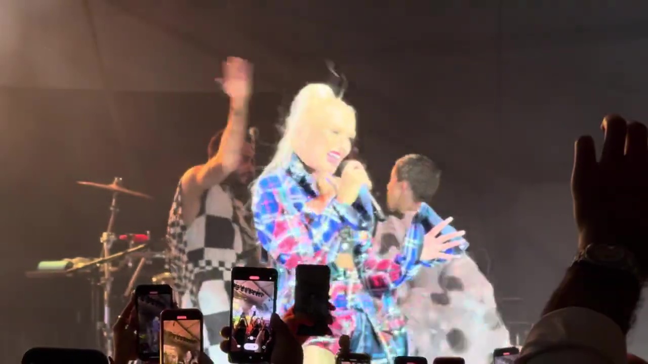 Gwen-Stefani-Old-Westbury-Gardens-2024-2
