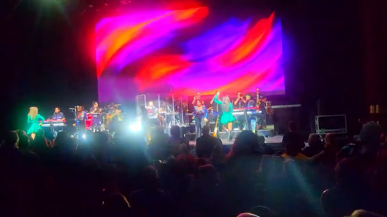 kc and the sunshine band (2)
