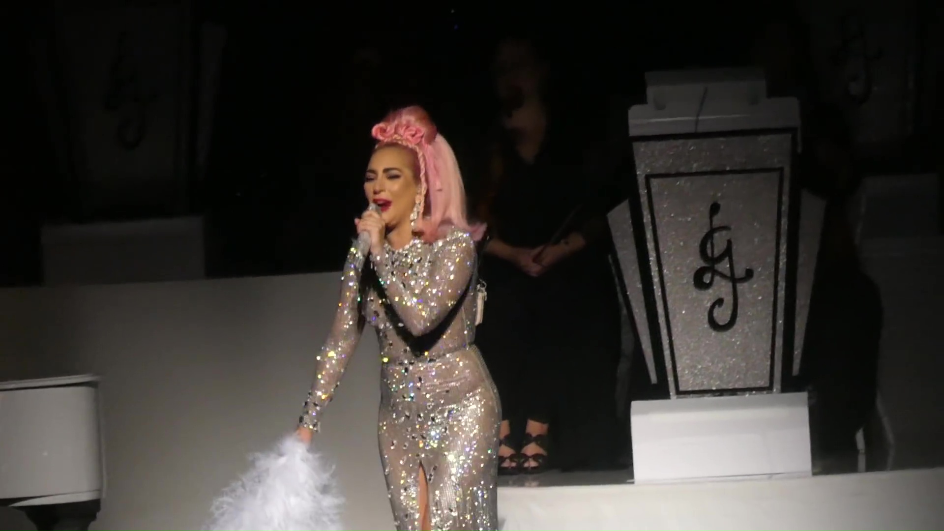 Landy-Gaga-MGM-Las-Vegas-2019-13
