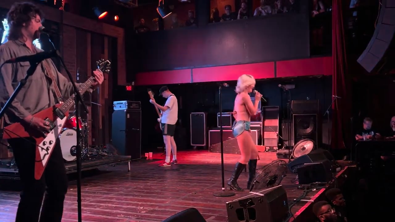 Amyl_and_the_Sniffers_7
