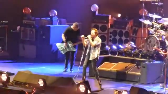 Pearl-Jam-6
