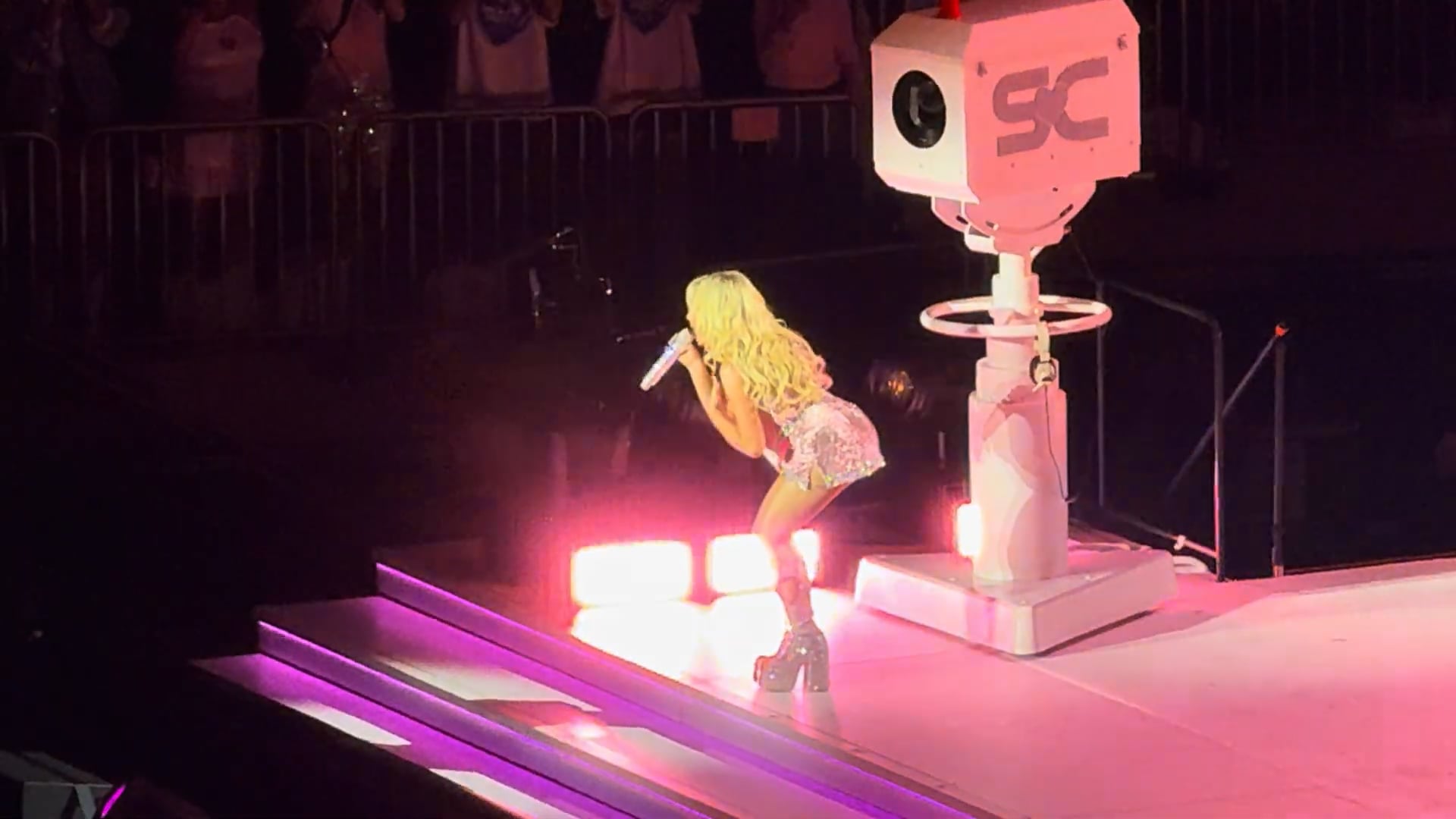 Sabrina-Carpenter-MSG-2024-7
