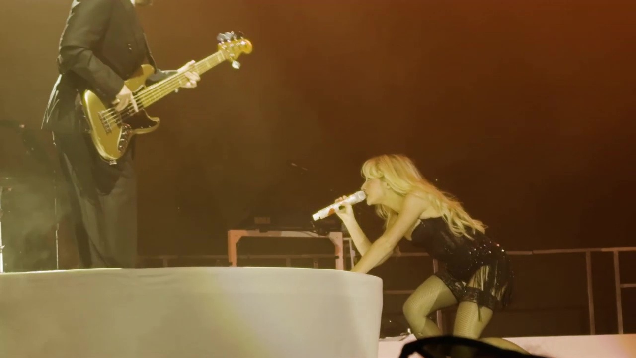 Sabrina-Carpenter-San-Francisco-2024-14
