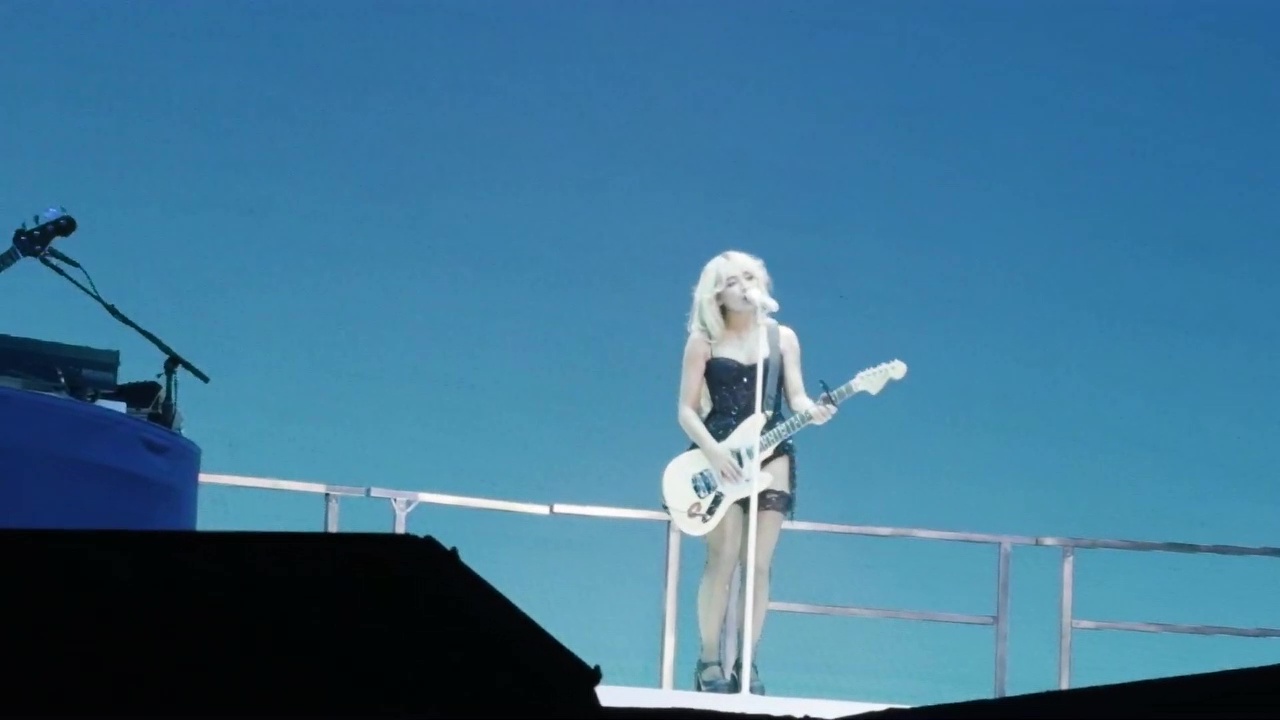 Sabrina-Carpenter-San-Francisco-2024-31
