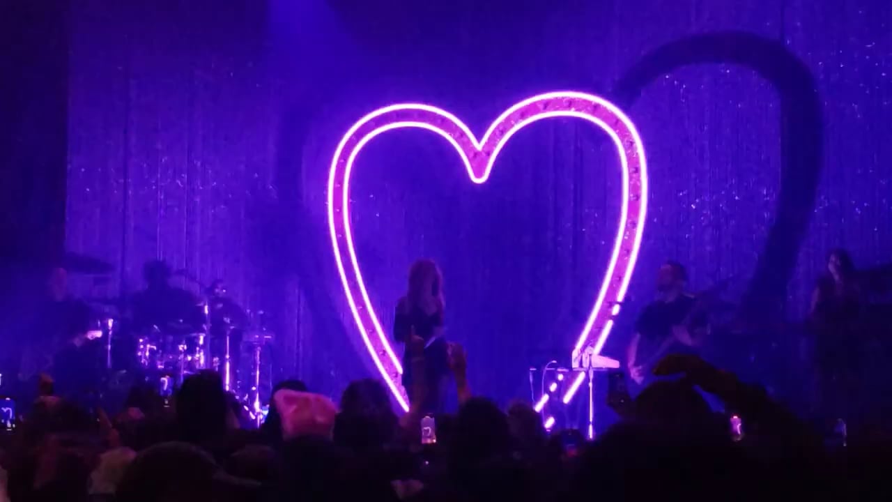 Sabrina_Carpenter (17)
