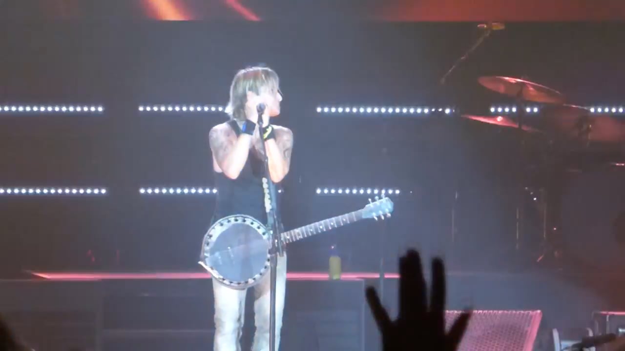 Keith Urban (1)
