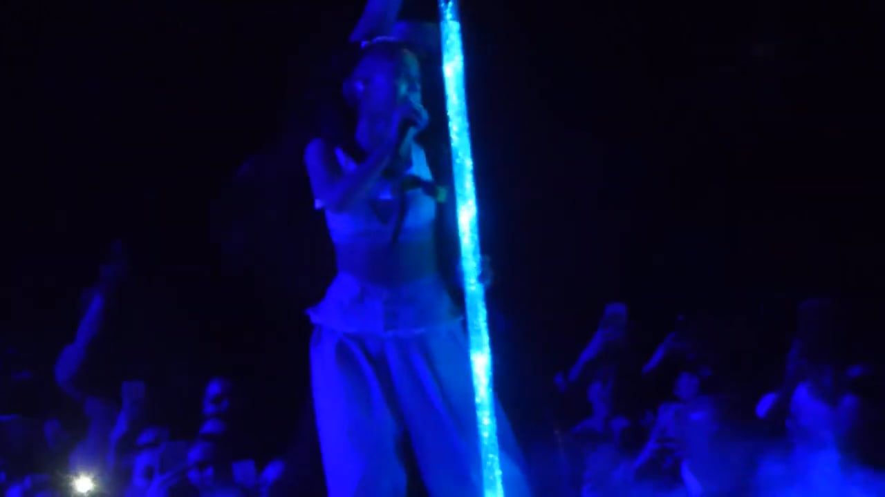 Ariana Grande – Wells Fargo Center, Philadelphia, March 2017 (17)
