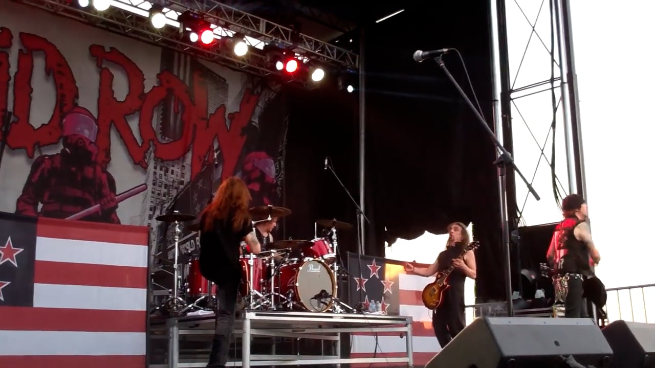 SKID-ROW-3
