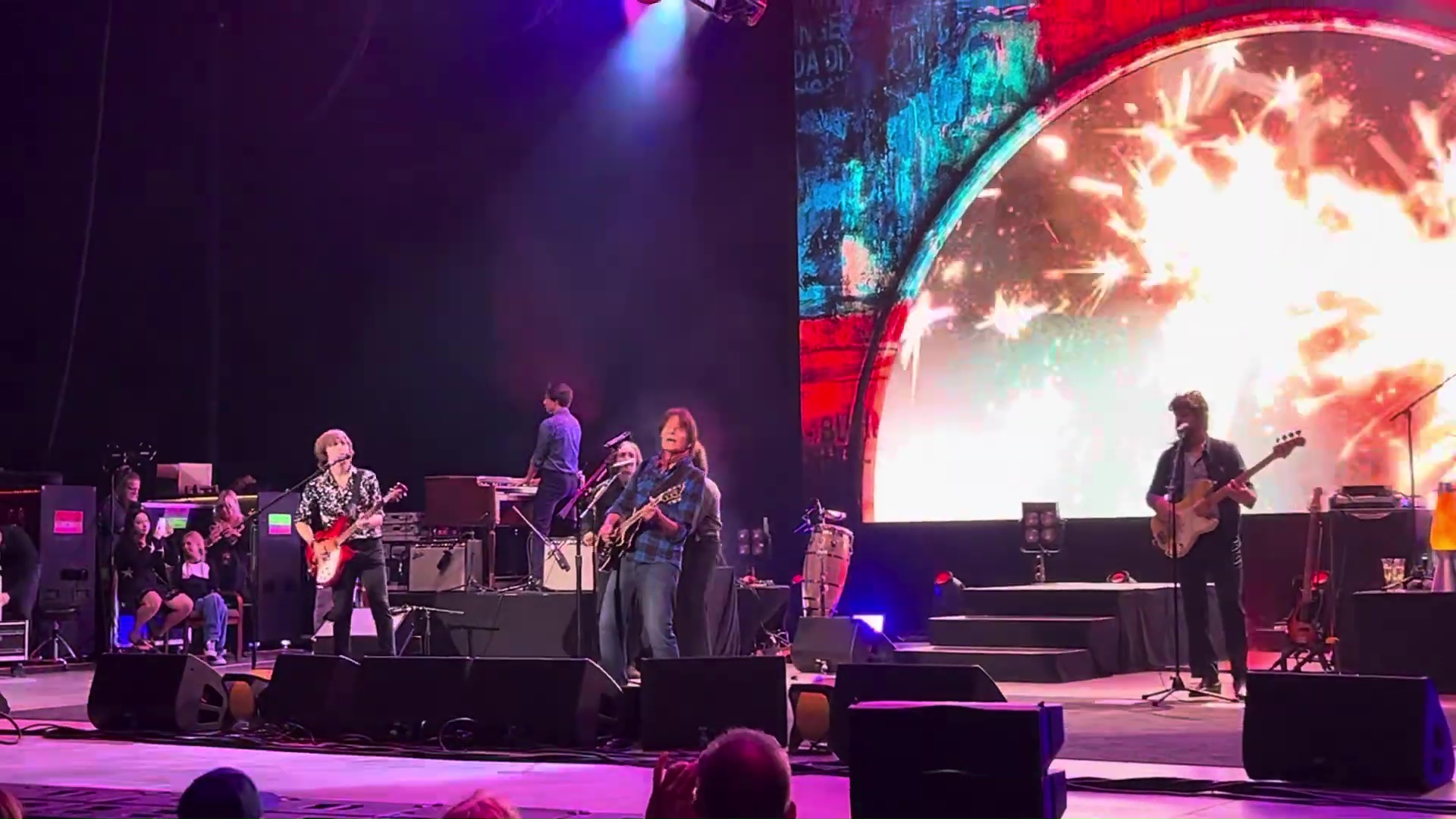 vlcsnap-2024-07-13-18h30m09s373
