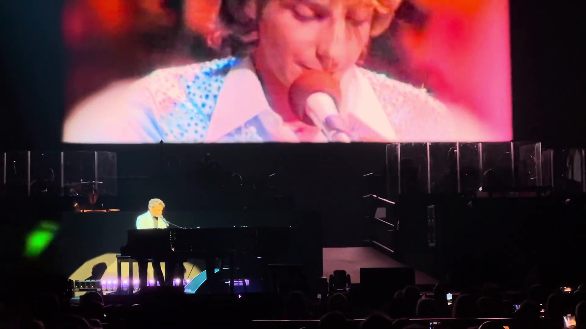Barry-Manilow-Radio-City-Music-Hall-2024-8
