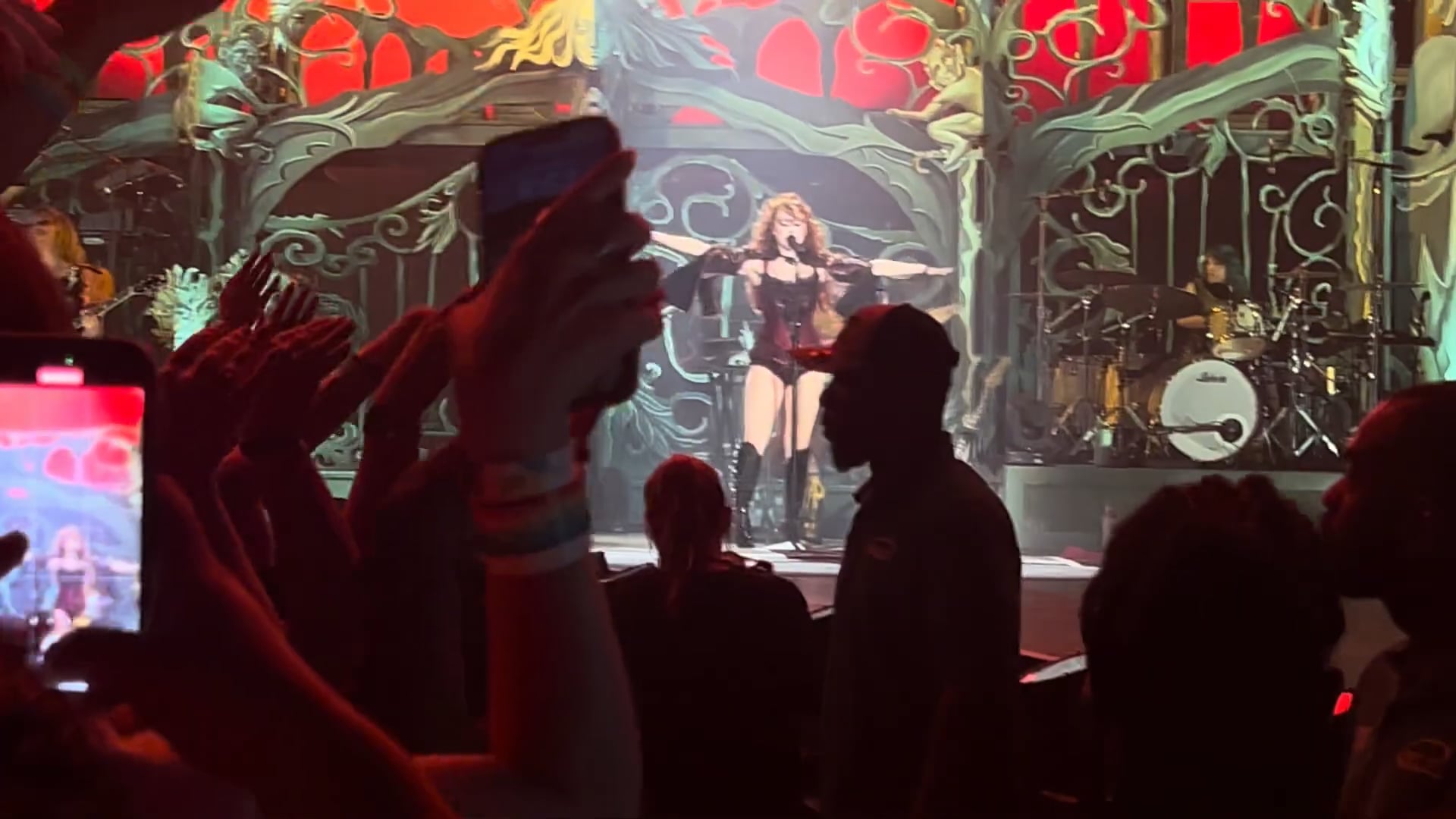 Chappell Roan - Forest Hills 2025 (5)
