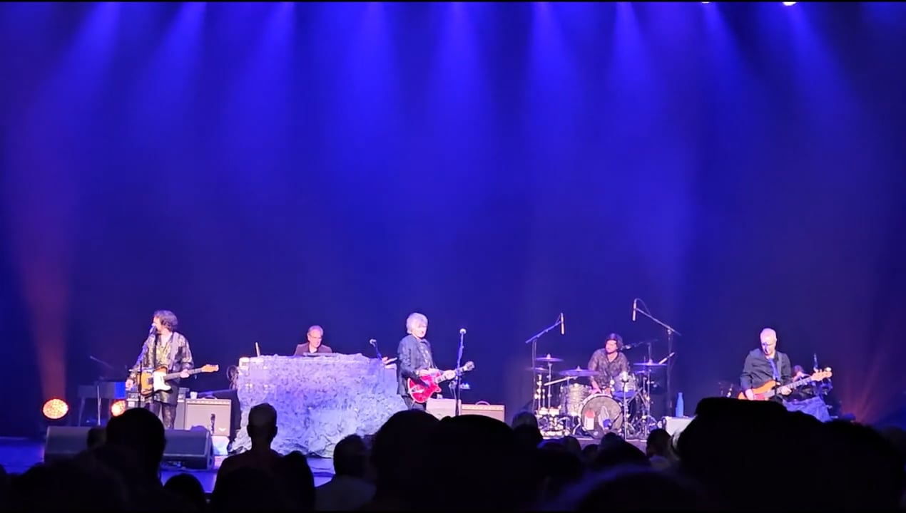 Crowded-House-Beacon-Theatre-2024-2
