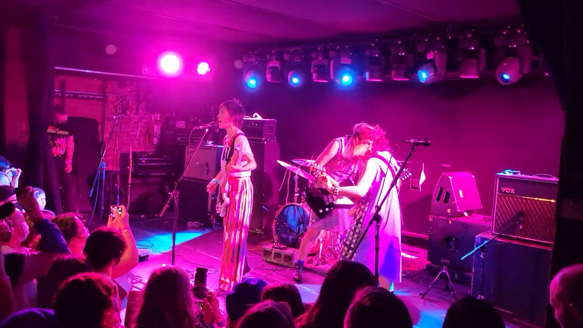 Linda-Lindas-Mercury-Lounge-2024-2
