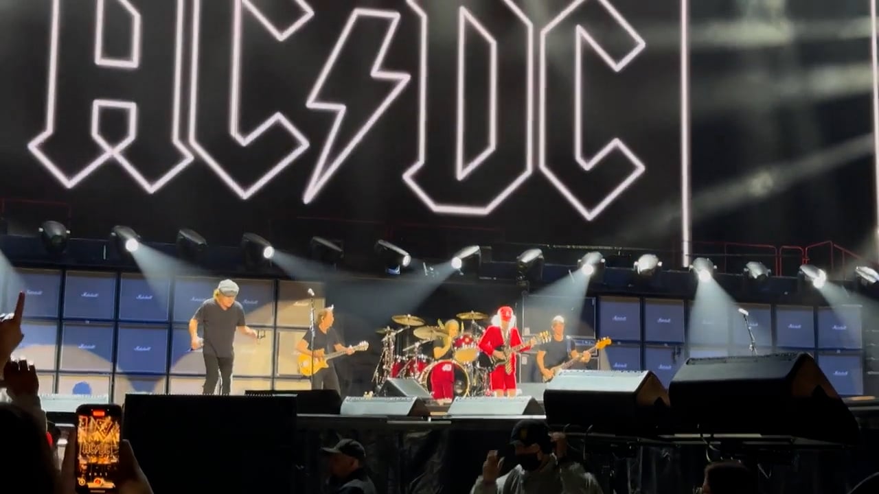 AC_DC-Rose-Bowl-2025-3
