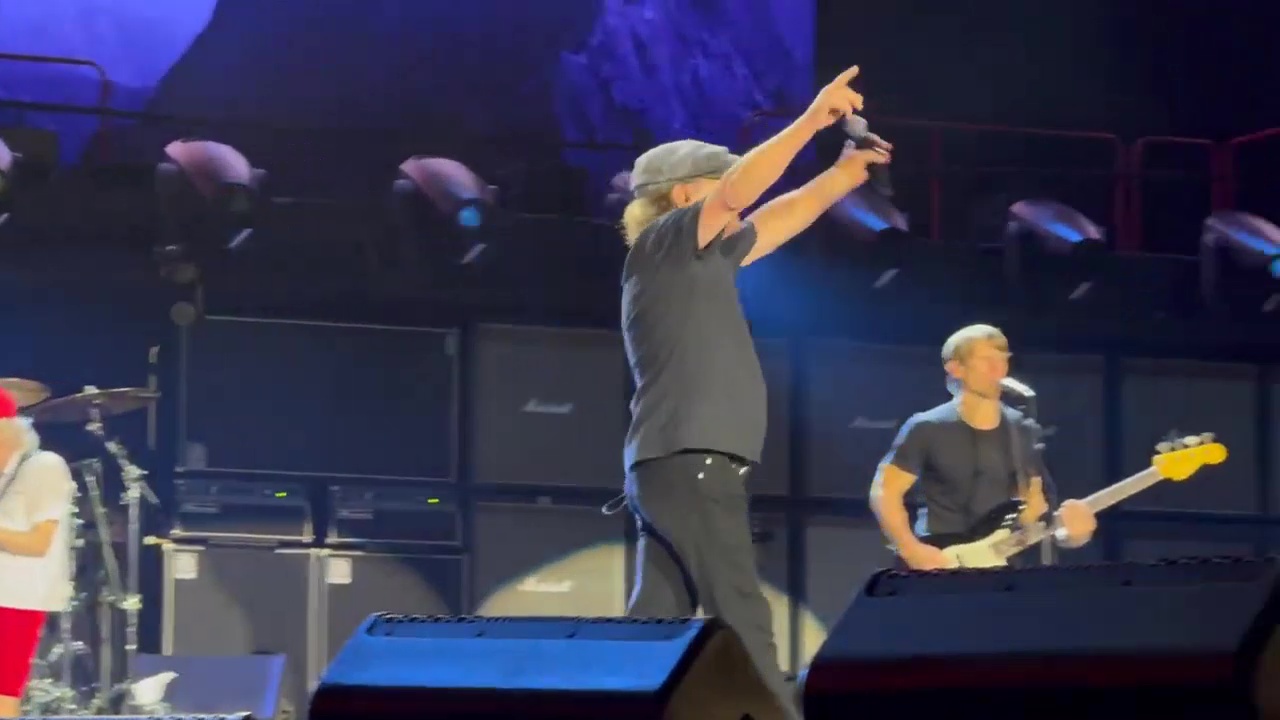 AC_DC-Rose-Bowl-2025-50
