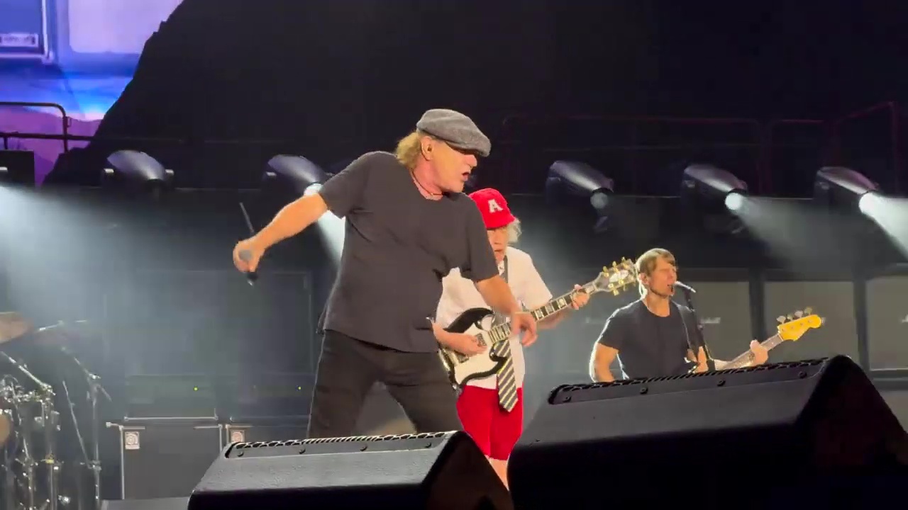 AC_DC-Rose-Bowl-2025-74
