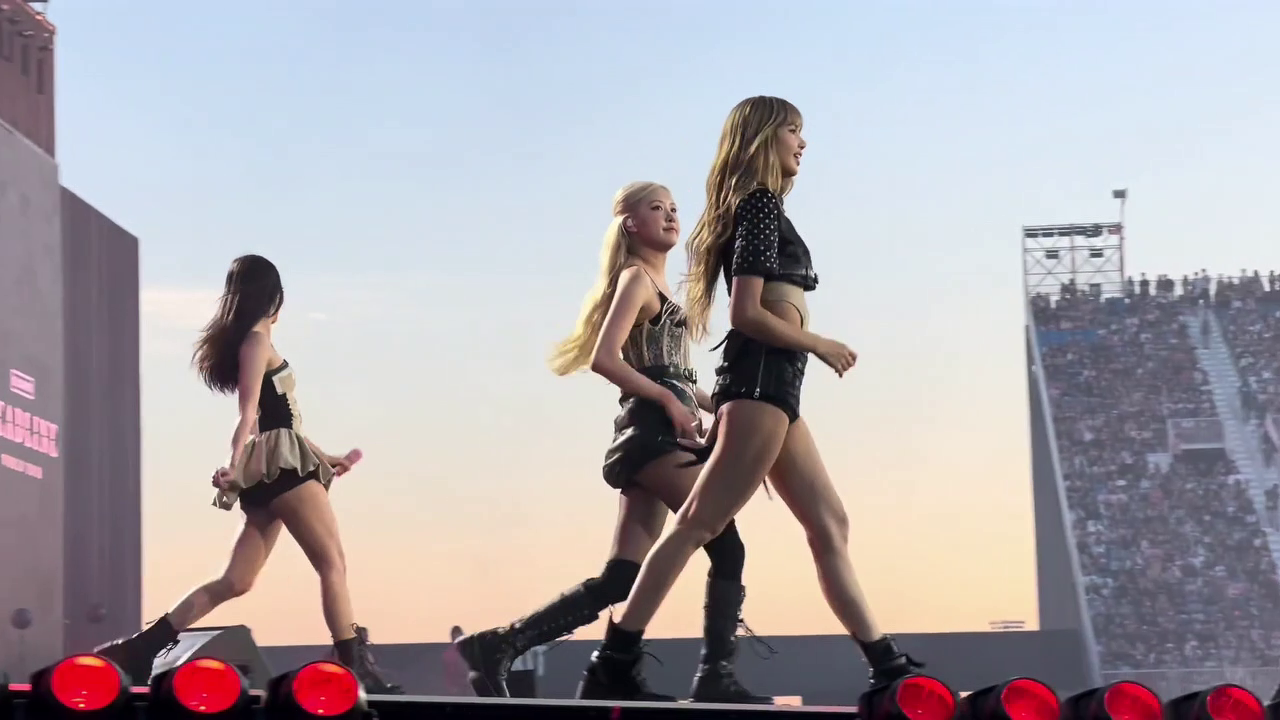 BLACKPINK Toronto 2025 (33)
