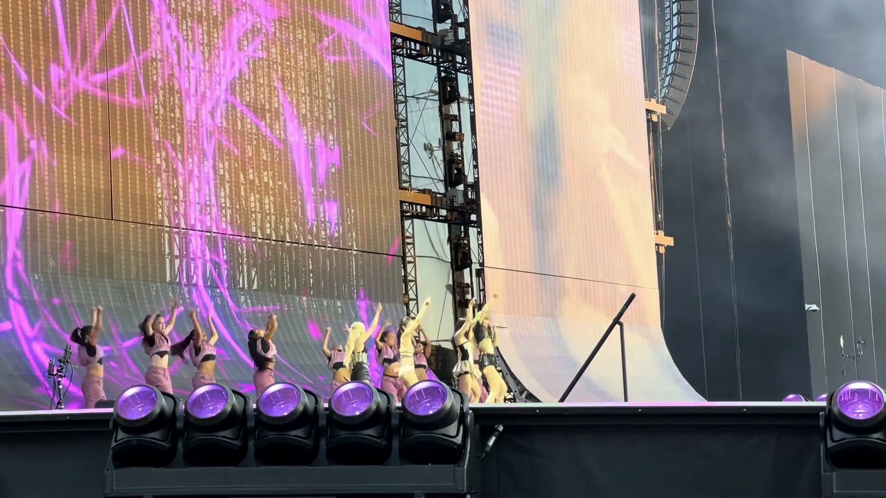 BLACKPINK Toronto 2025 (39)
