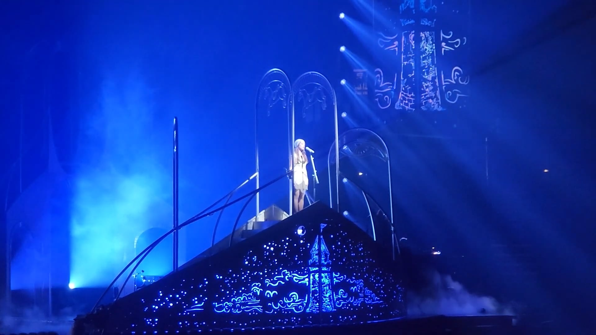 Laufey – Bridgestone Arena, Nashville, TN 2025 (4)
